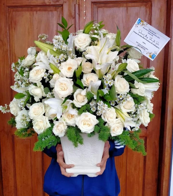 TOKO BUNGA JALAN BRAGA BANDUNG – jual hand bouquet